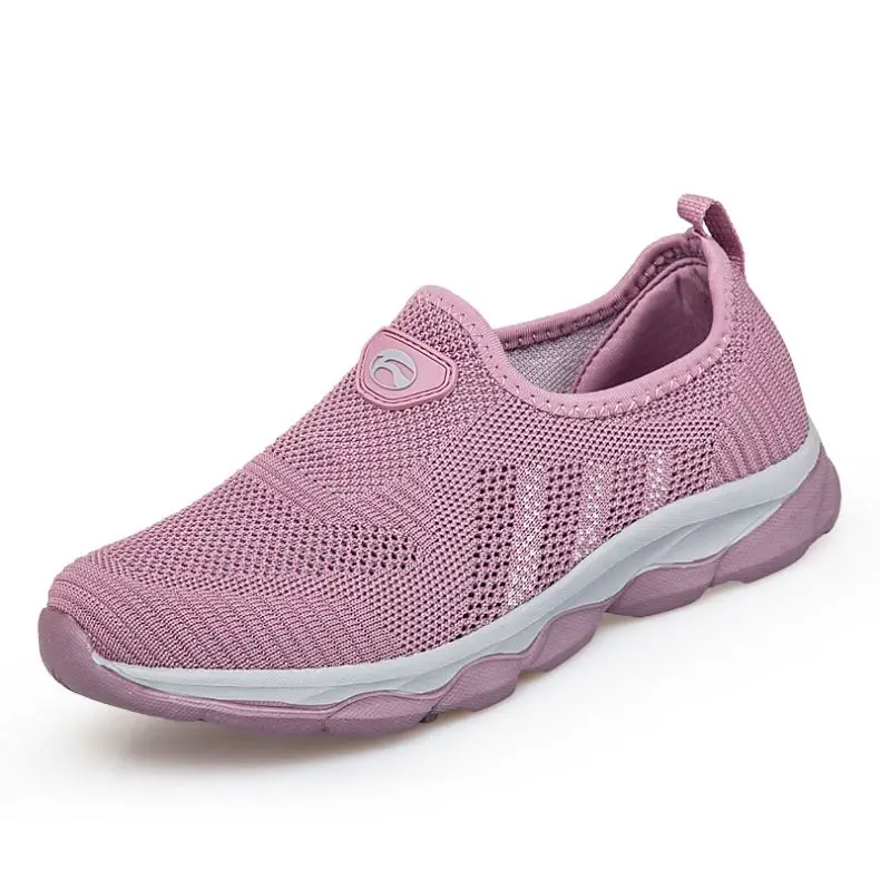 New walking shoes breathable mesh soft sole anti slip soft sole sports shoes casual and breathable