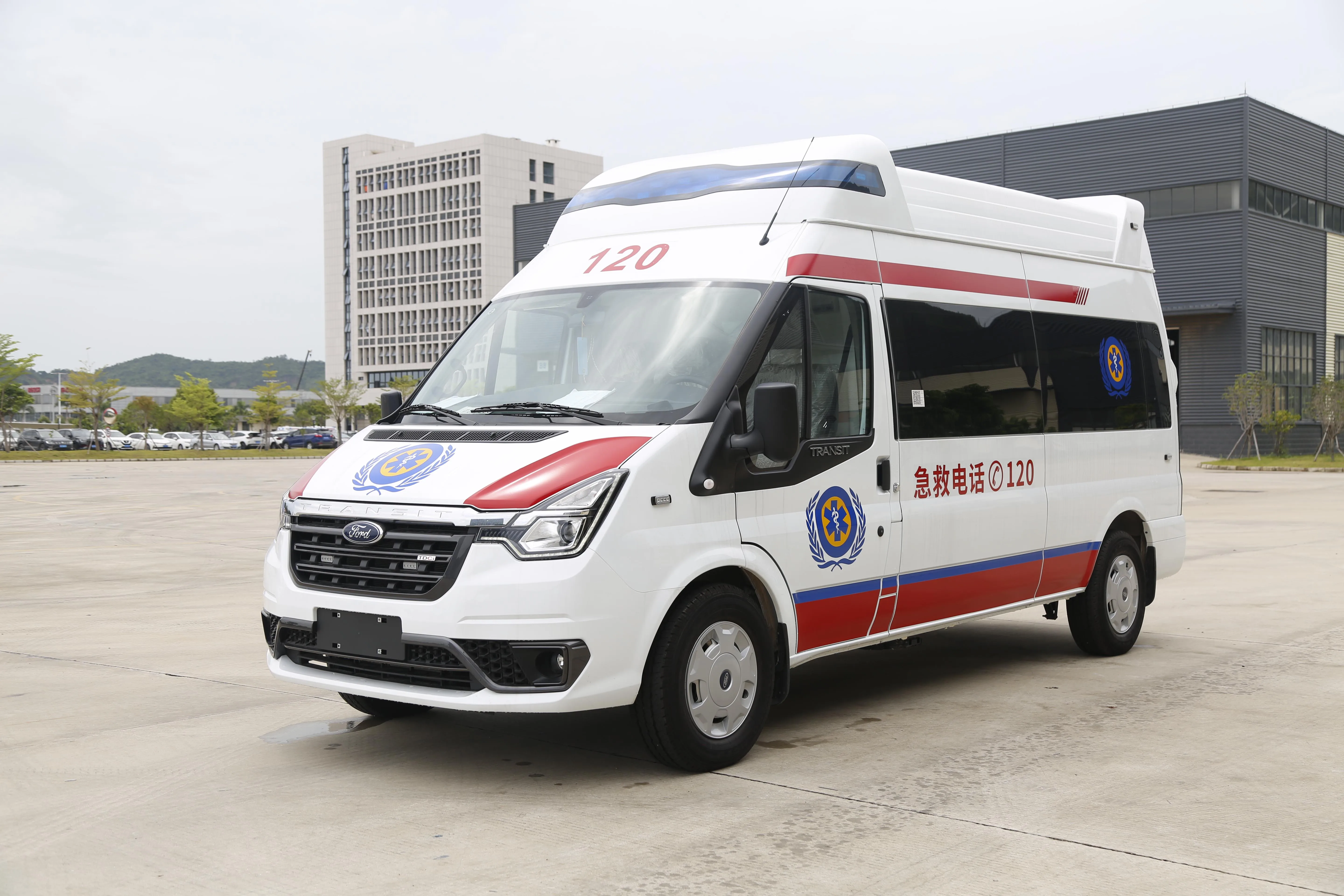 Ambulance Vehicle Transit V348 PRO Euro 6 Diesel Monitoring Negative Pressure Ambulance Car ABS Interior professional Ambulance