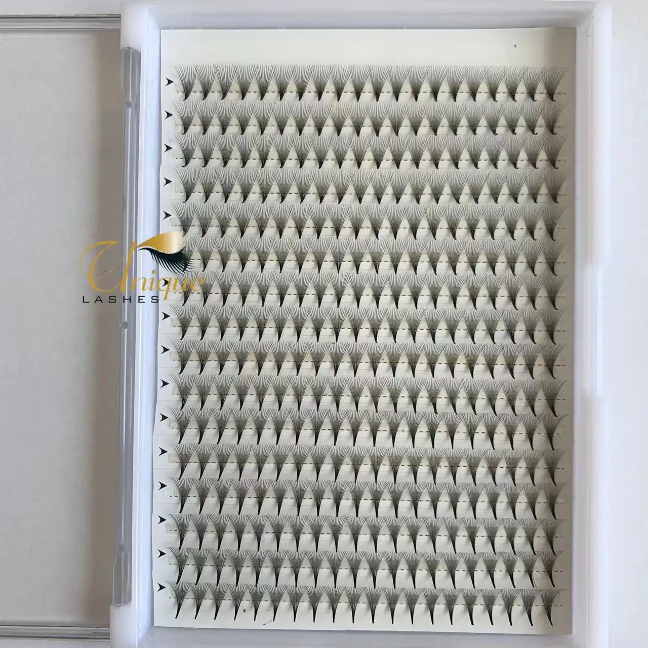Wholesale High Quality Ultra Dark Premade Volume Fans Thin Base Eyelashes 10D 12D 14D 16D 20D
