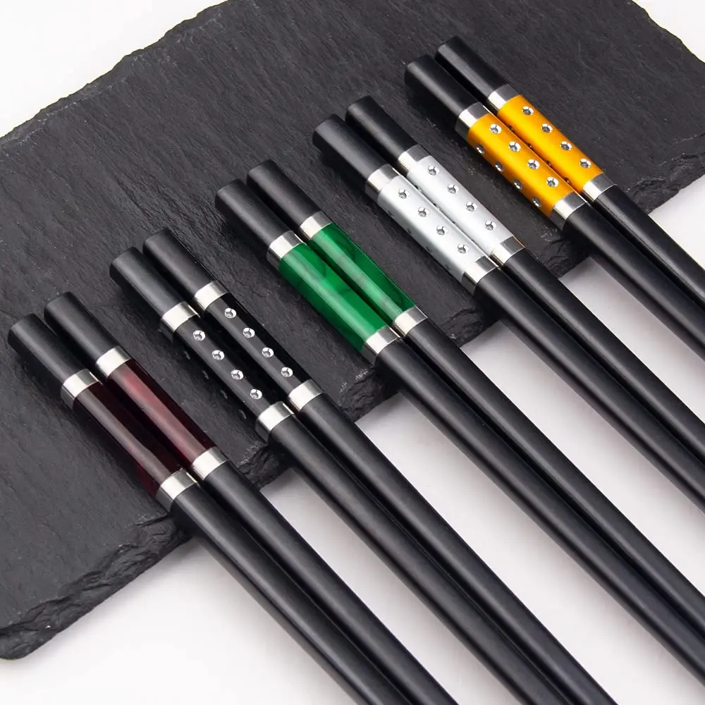 5 Pair Fiberglass Chopsticks Reusable Japanese Korean Chopsticks Dishwasher Safe with A Case  Black