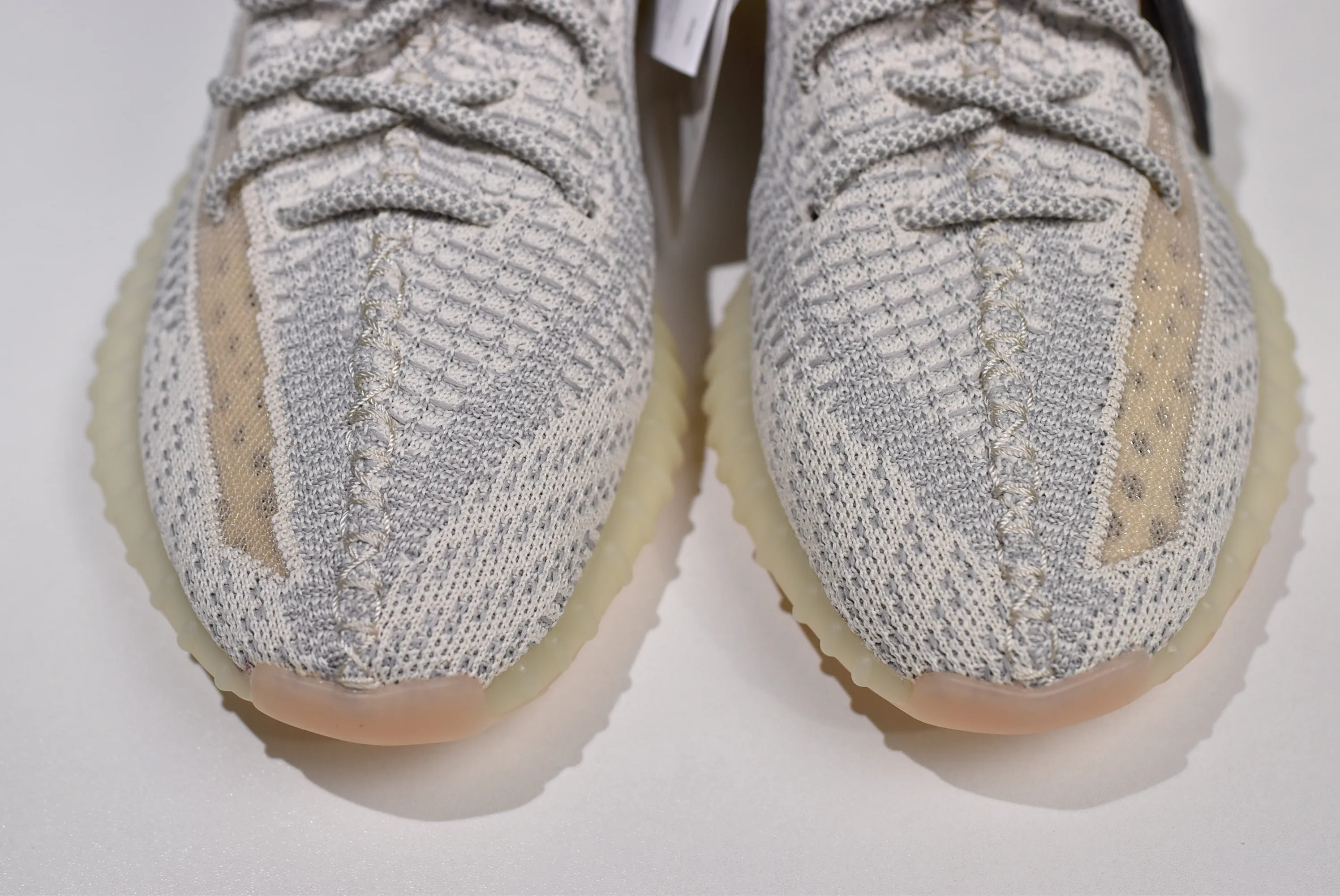 
Wholesale Yezze Reflectics Lundmark Sneakers Gym Walking Footwear Tennis Yeezi 350 v2 Shoe Large size For Men Women 