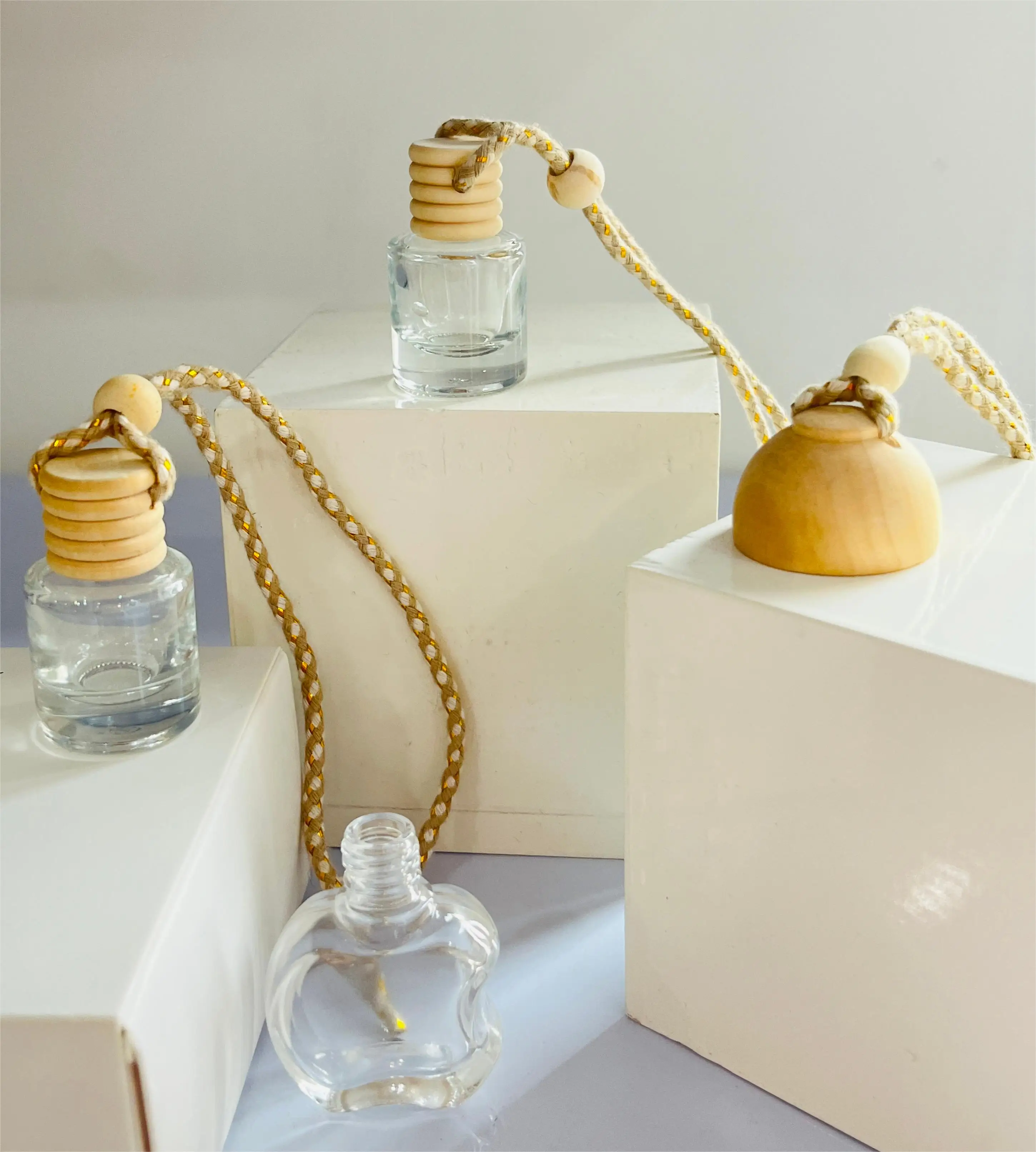 wholesale customizable logo 12ml hanging perfume car diffuser empty car air freshener perfume glass bottle