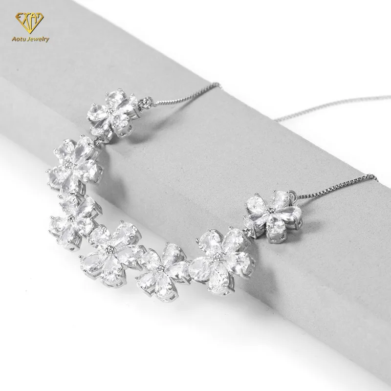 Beautiful necklace 18K gold Gemstone Flower flower cubic zirconia charm box chain necklace for party