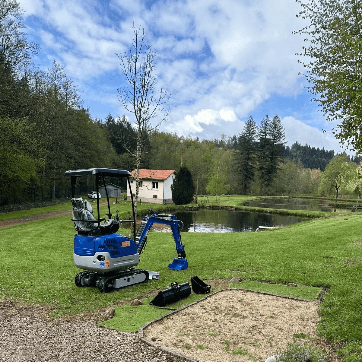 Оригинальный мини садовый экскаватор Kubota