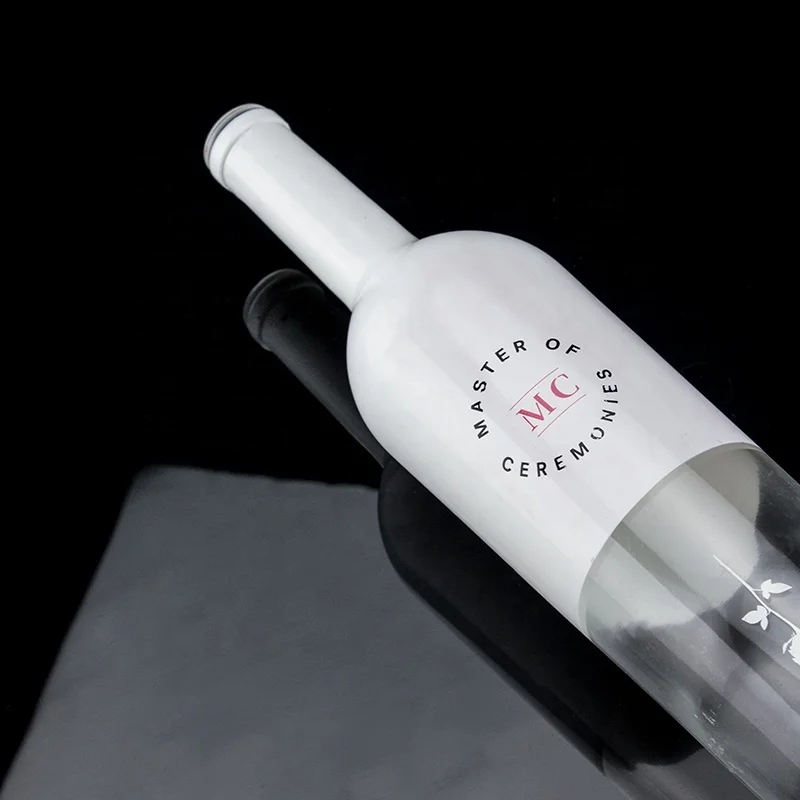 Best Selling China Supplier 750ml White Spray Paint Whisky Vodka Empty Glass Bottle With Cork