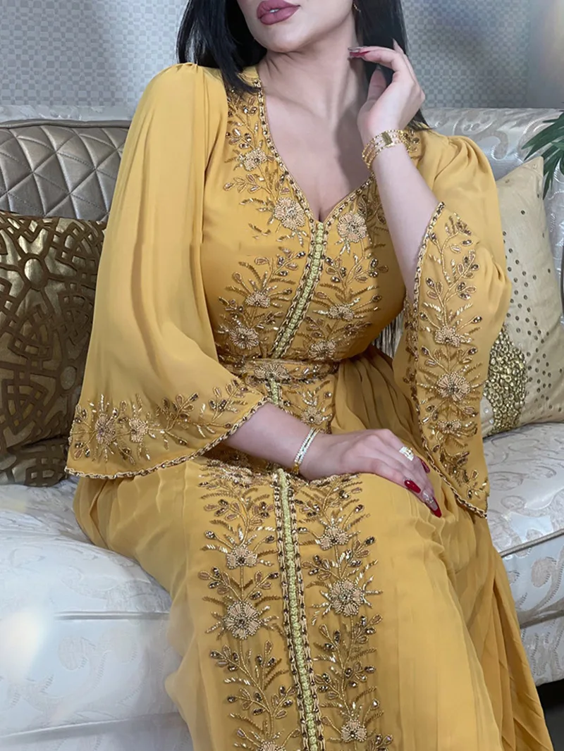 Luxury Hand Sewing Beaded Abaya Wholesale Dubai Islam Women Dress long sleeves Pleats Traditional Muslim Clothing
