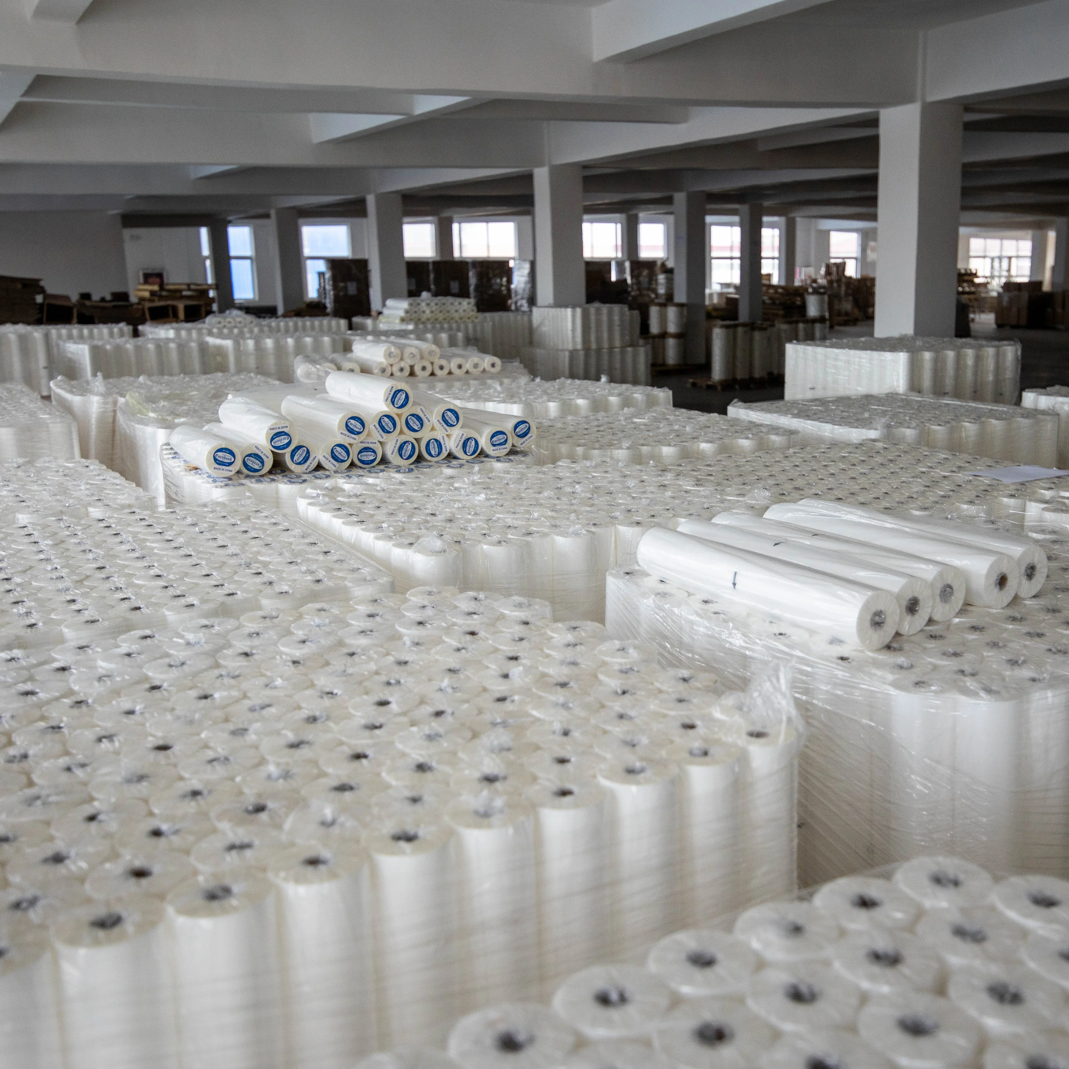 Chinese Factory 2024 New Small Roll Hot Bopp Thermal Lamination Film Book Cover Film  Laminated Plastic Film For office