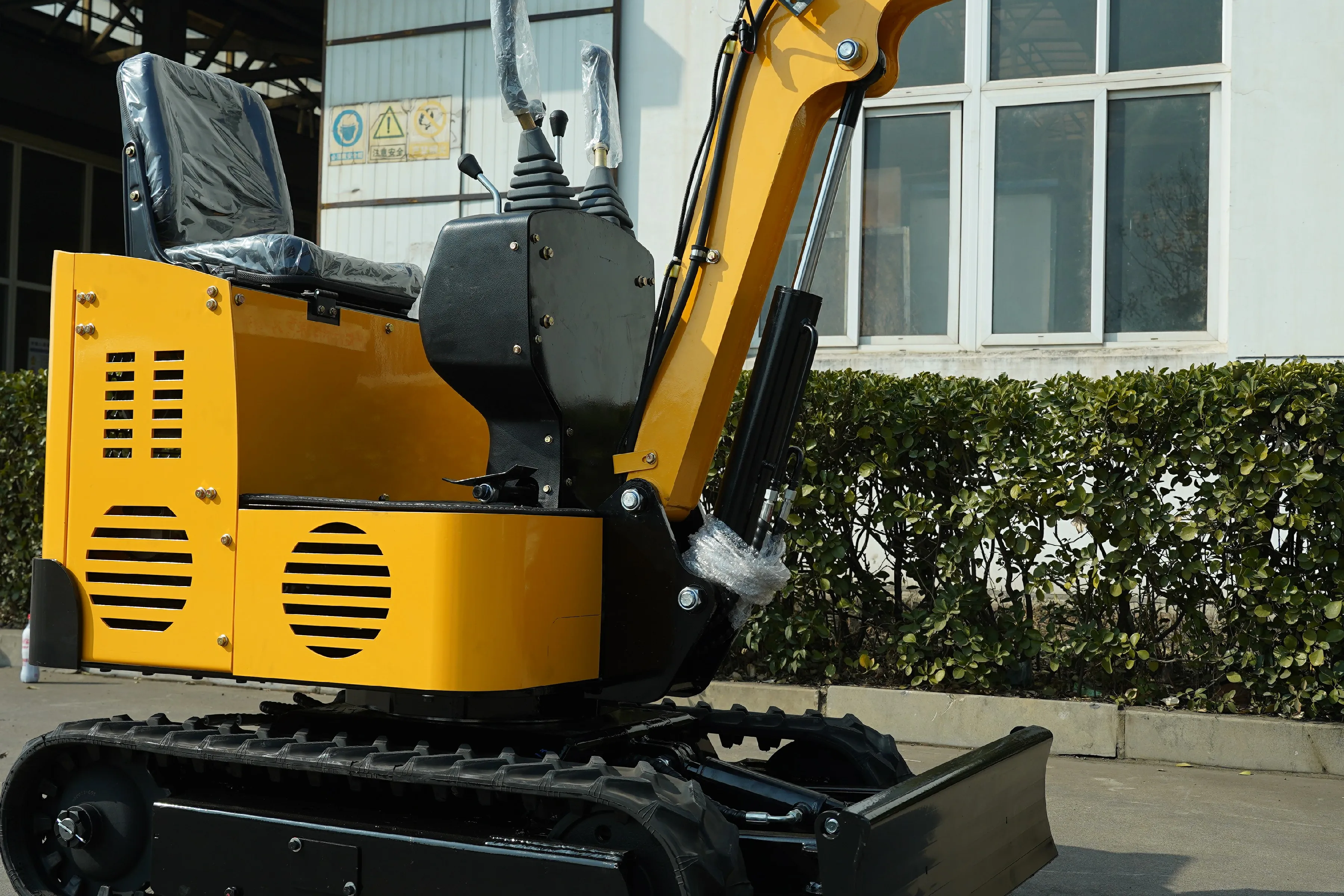 Chinese Mini Excavator Manufacturer Hydraulic Crawler Mini Excavators 1.2 Ton Mini Excavator Price