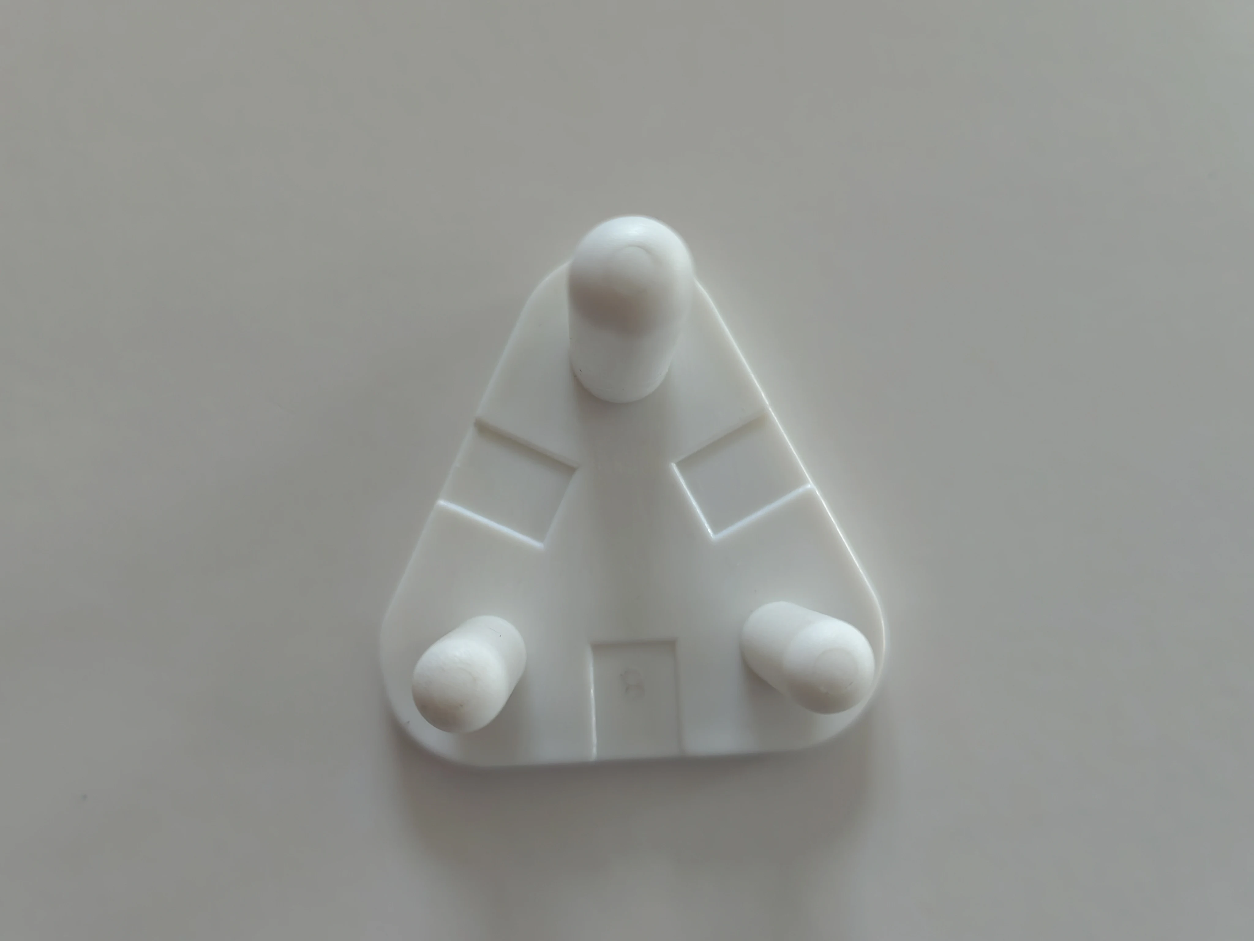 Hot Sale South African Type Multiple Socket Plastic Colorful Protect Cover Plug Electrical Plug 16A Standard Grounding IEC 250V~