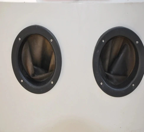 
Dry Suction Type Manual Sand Blasting Machine Cabinet With Turntable Cart optional 