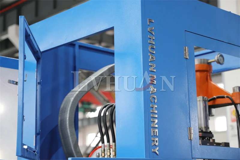 PET one stage injection stretch blow molding machine