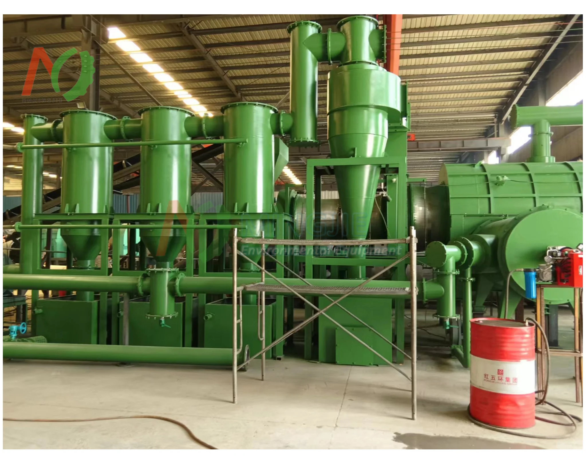 medium model biomass pyrolysis machine carbonization furnace with charcoal crusher