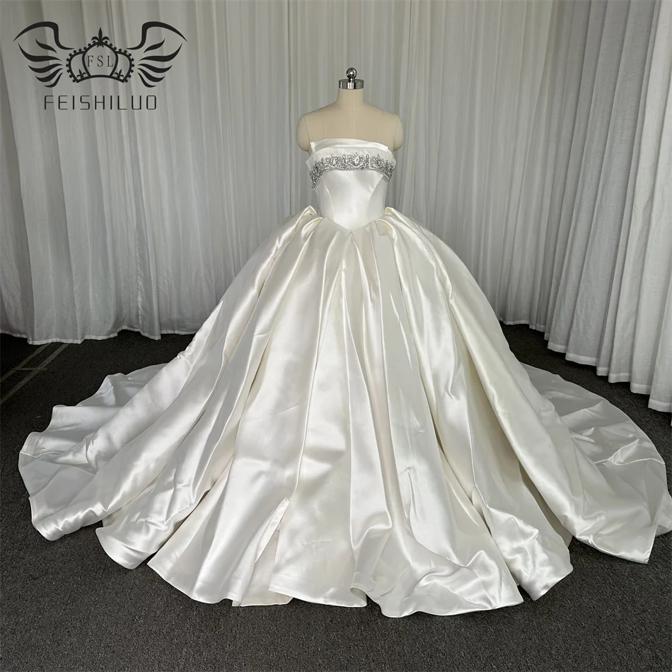 Feishiluo Simpler MiKaduo  Satin &Diamond Outdoor Wedding Ballgown Sexy Sleeveless Bride Gowns Long Train Bride Dresses