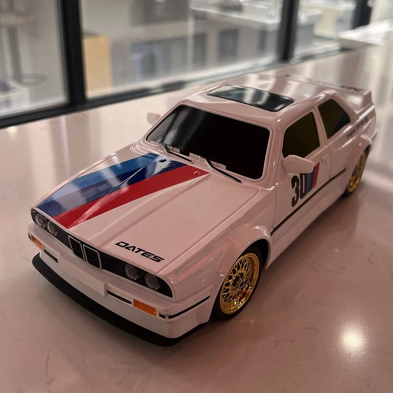 Electric Radio Control 30 km/h Retro Drift RC Sport Car 4WD Rechargeable Battery with 2.4G Replaceable Drifting and Racing Tires