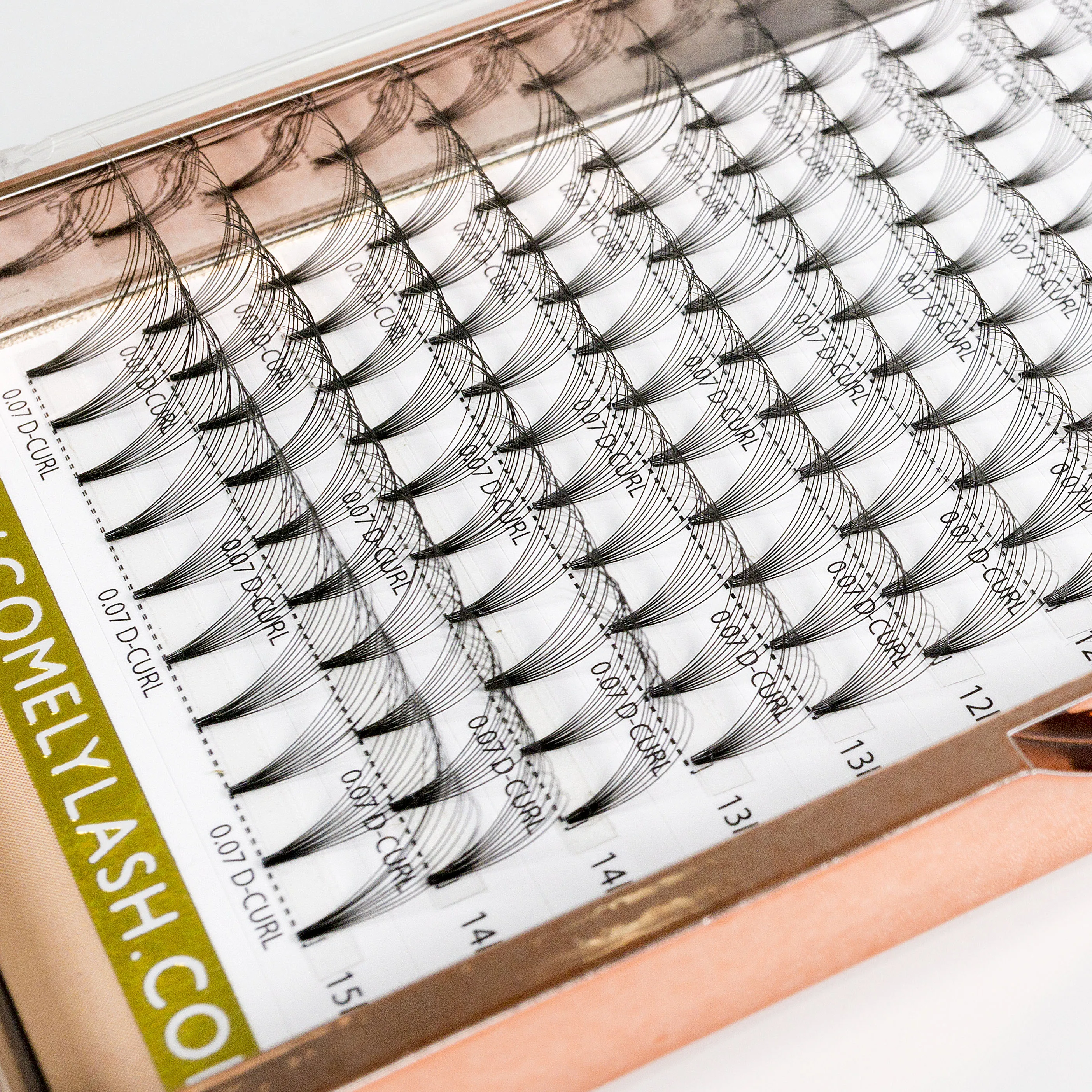 Comelylash wholesale price volume 6D eyelash extensions 100% handmade synthetic hair russian volume lashes