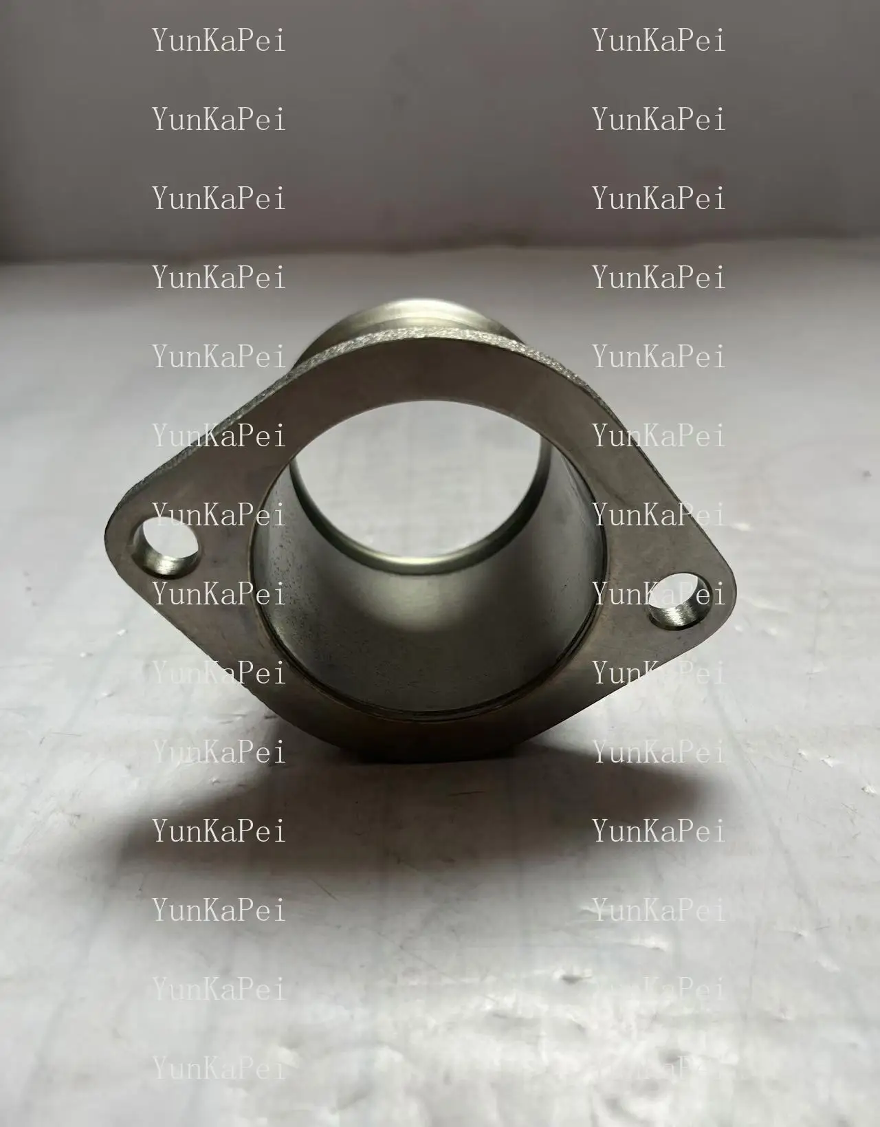 Dongfeng Cummins Соединительный разъем для выхода 3913030 воды