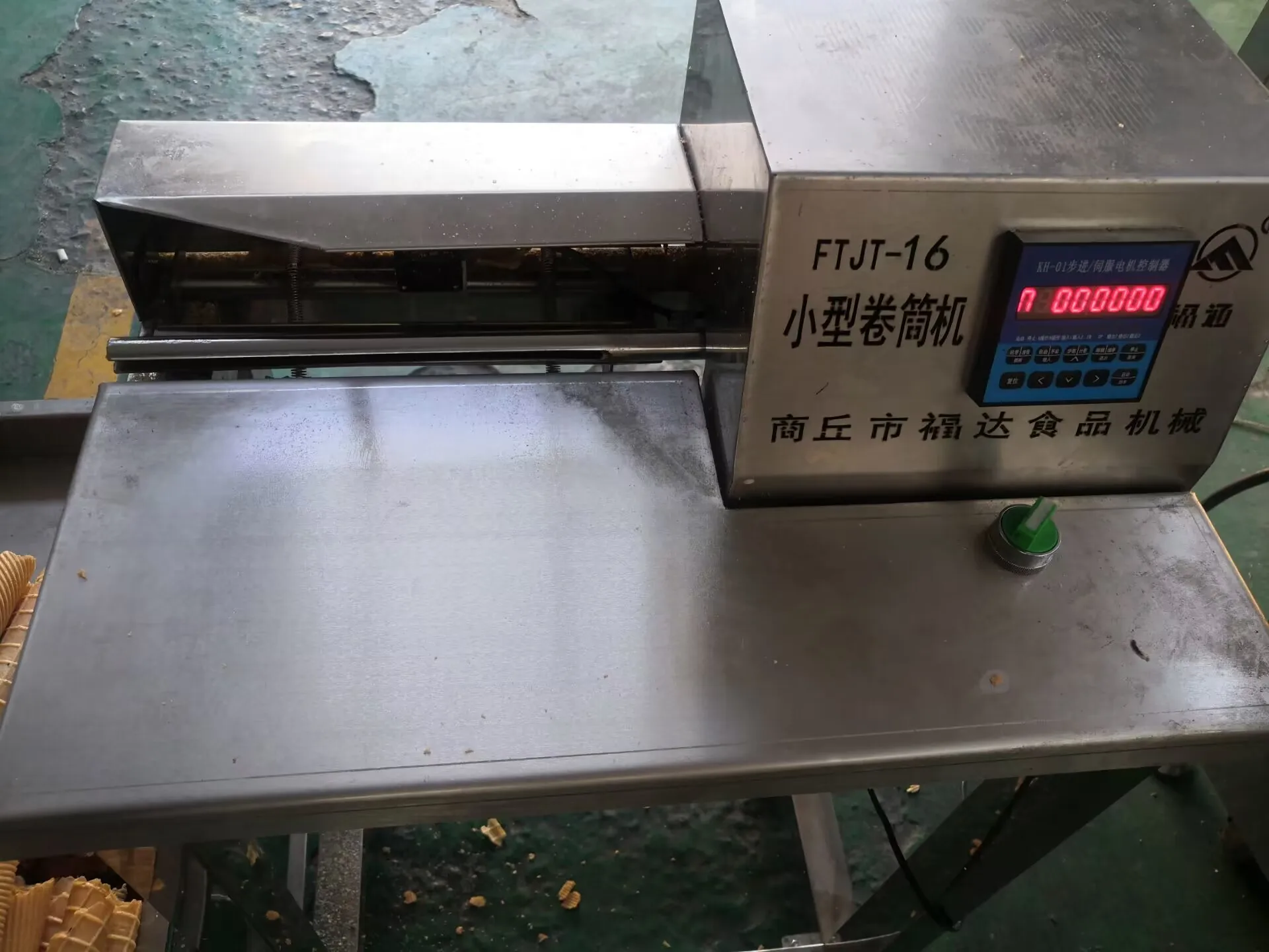 Factory Selling Wafer Roll Production Line/ Automatic Egg Chocolate Filling Wafer Roll Making Machine