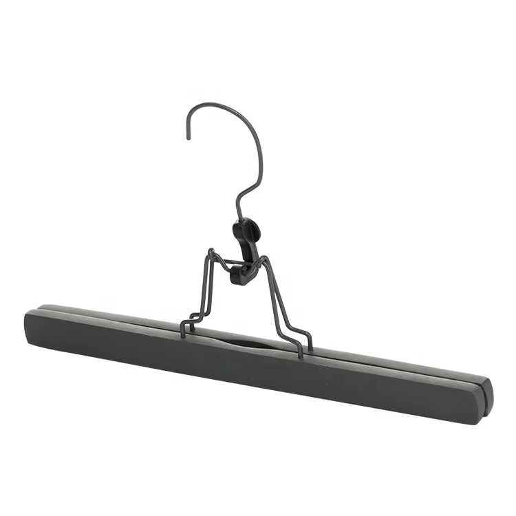 Деревянная вешалка для брюк