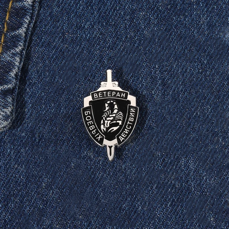 Metal Insect Lapel Pins Punk Black Scorpion Enamel Pin Personalized Clothes Bag Accessories Pins Badges