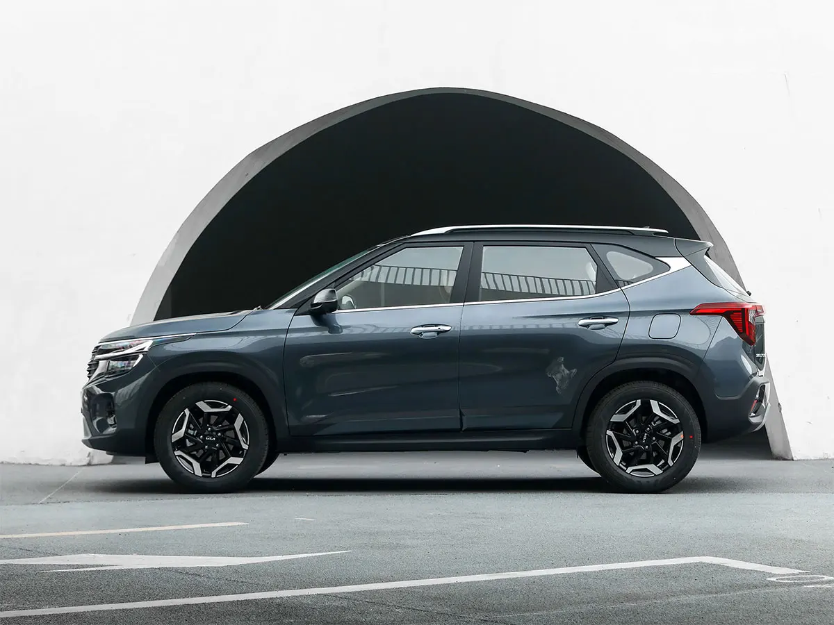Kia seltos 2024 гибридный бензиновый автомобиль мини-электромобиль с высокой экономичной автоматической коробкой передач подсветка салона новый и дешевый