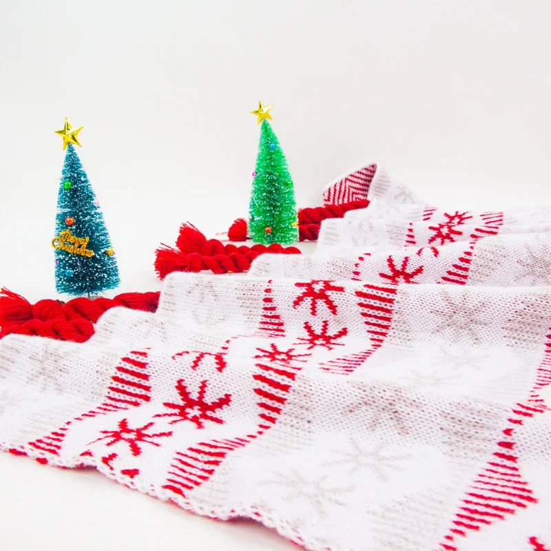 Hot sale low MOQ soft touch 100%acrylic Christmas knit throw blanket for home decor