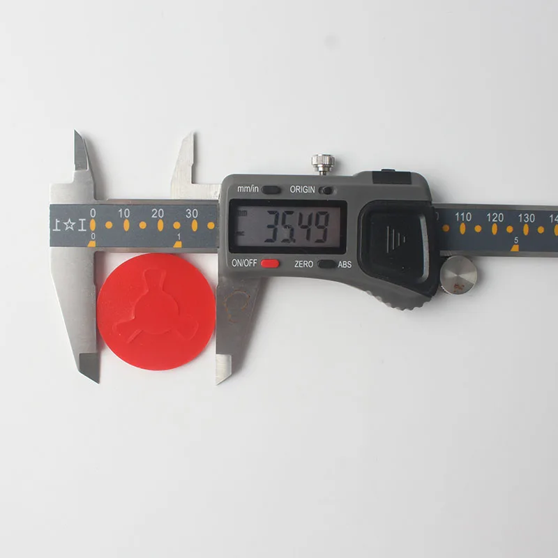 China Wholesale round Cut Acrylic Token Coin Lovely PS PP ABS Material Souvenir and Love Style with Coin Bag Included