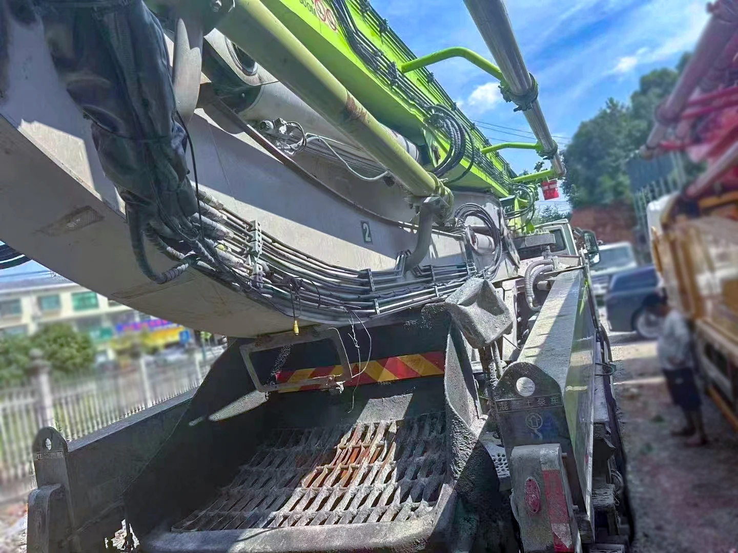 2023 Sitrak Chassis Concrete Pump Truck Zoomlion 38X-5RZ 3-Axle Boom Pump Truck Sinotruck