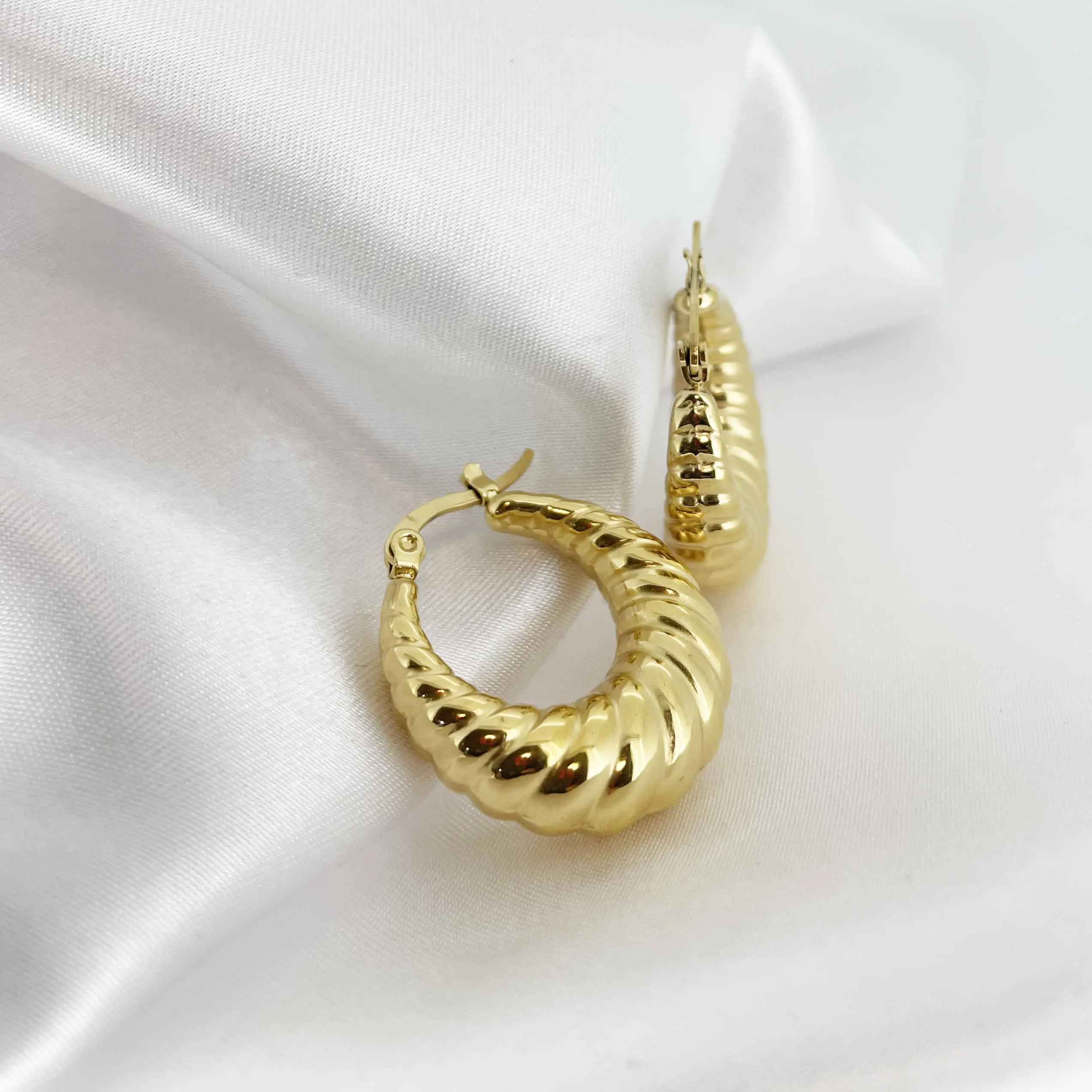 Beautiful Earrings for Women 18K Gold Plated Multi Color Circle Earrings S925 Sterling Silver Mini Small Loop Stud Earrings With