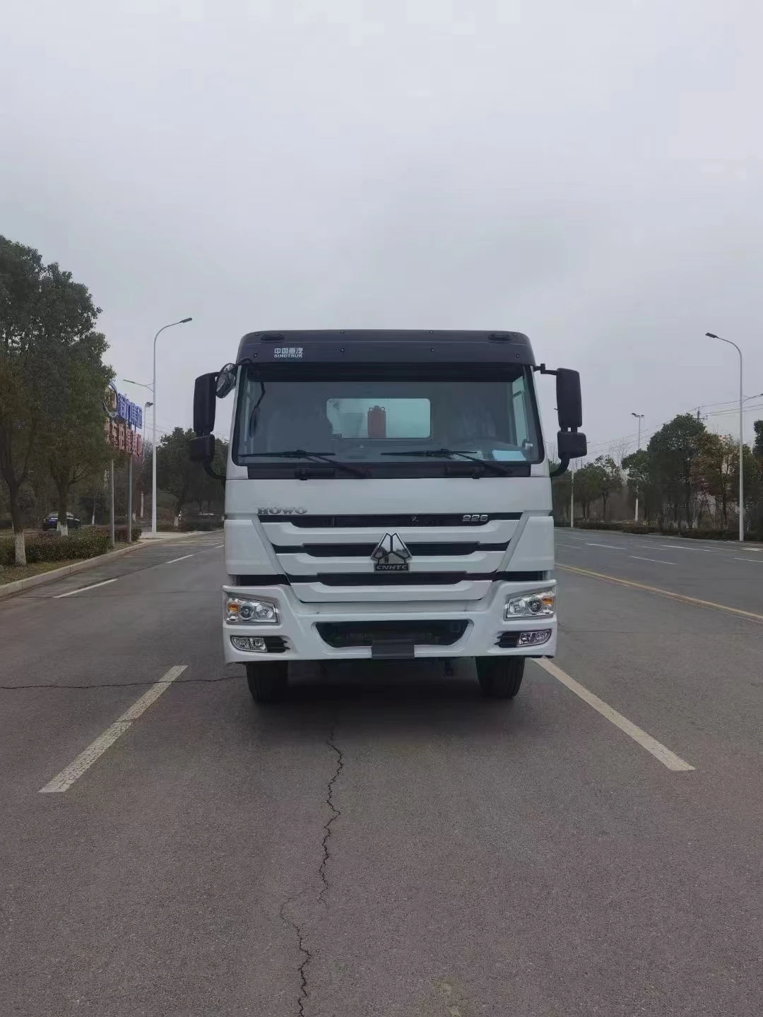 Customizable high-quality Howo suction truck manufactured by Chinese factory  supports export to Asia and Africa