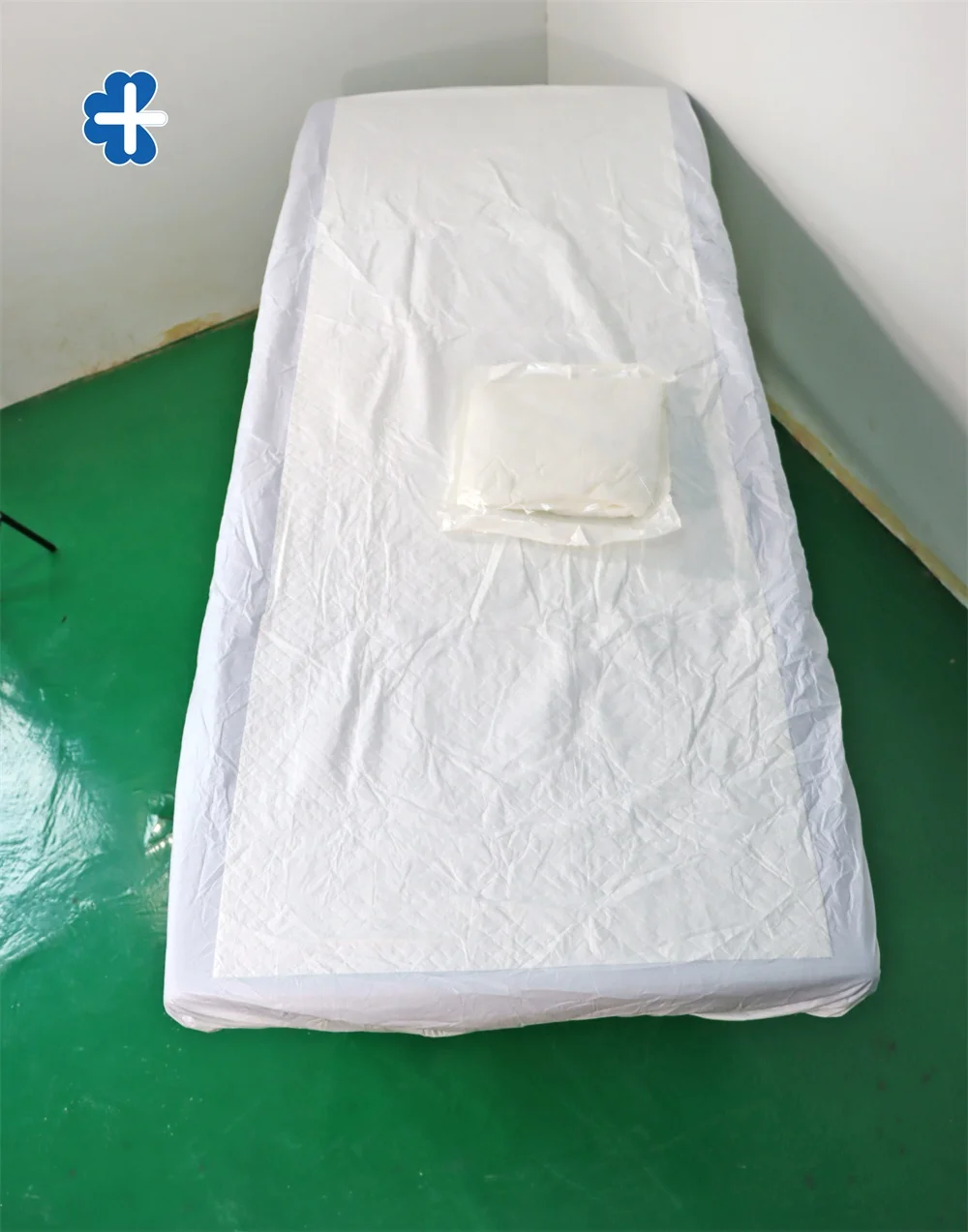 110*230Cm China Sterilized Nonwoven Materials  Disposable Bed Cover Sheet With High Absorbency And  Elastic Band