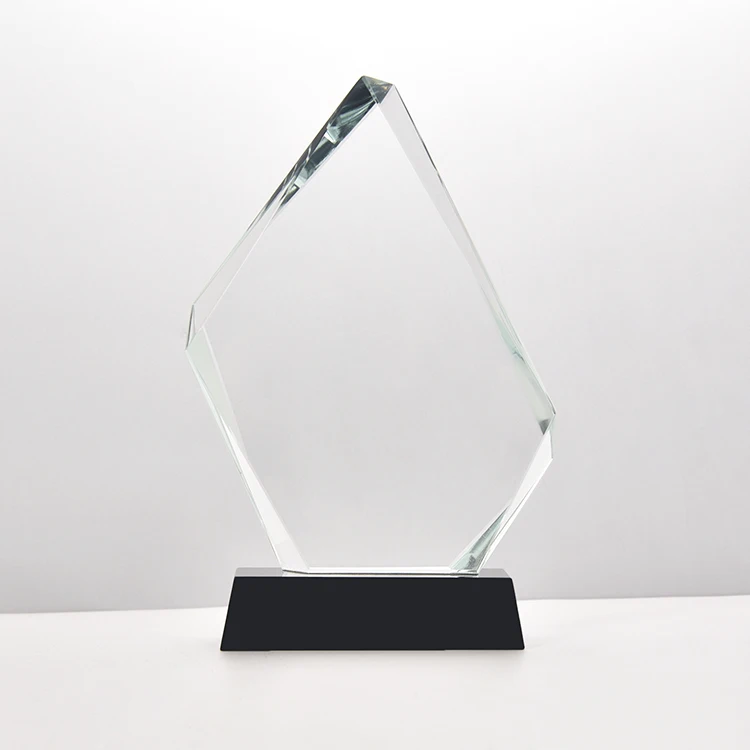 New Arrival Trofeo Di Cristallo Personalized Wholesale Direct Sales Award Crystal Trophy Glass