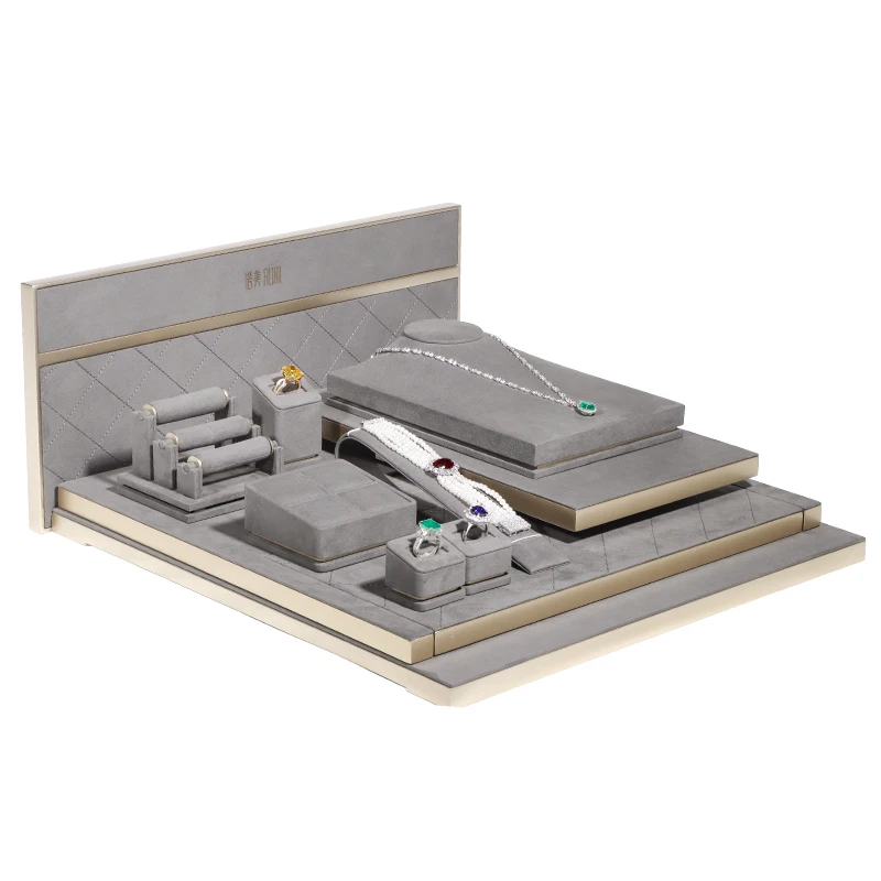 ROMI Design Customized Jewelry Stand Jewelry Display Set Luxury High End Suede and Leather Jewelry Display