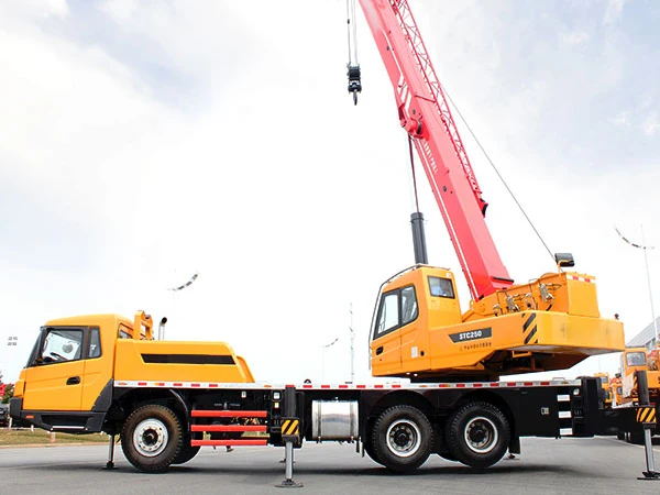25 ton Hydraulic Truck Crane STC250H With Powerful Engine With Competitive Price with High Quality