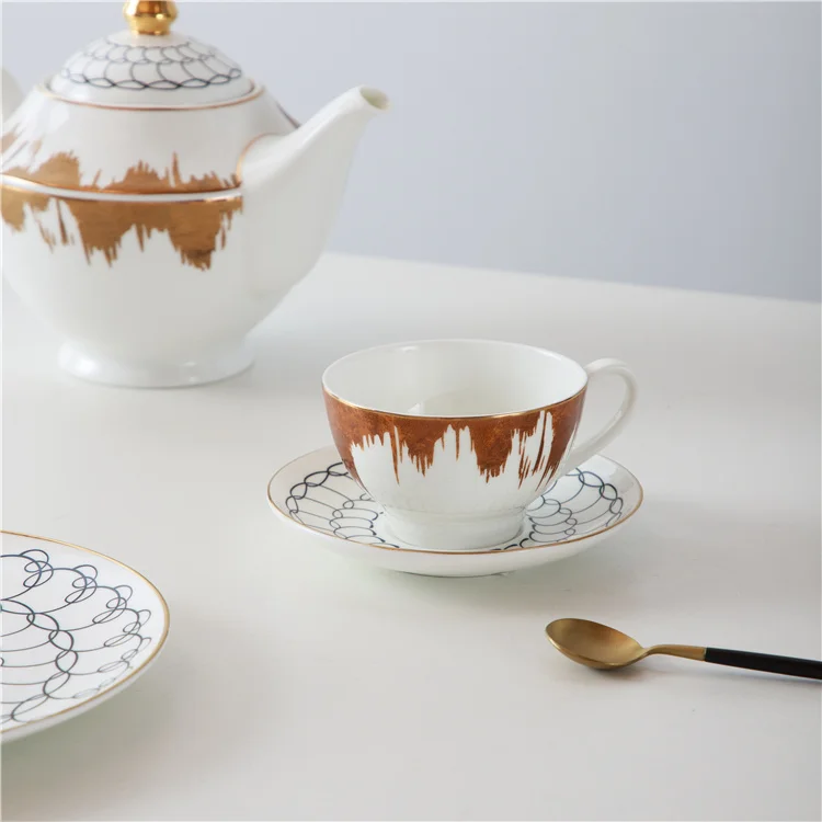 Hot sale luxury gold decal hotel restaurant wedding tableware bone china tea cup saucer coffee mugs set