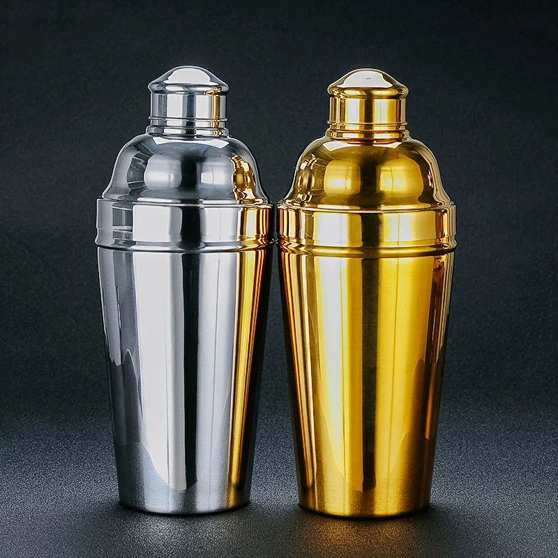 Custom Logo Barware Tool Martini Bar Shaker 1.8L Stainless Steel 3 Piece Large Cocktail Shaker with Built-in Strainer