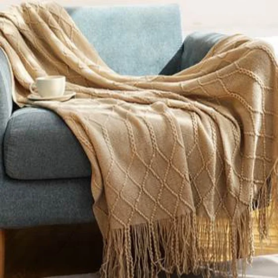 Hot sell 100%acrylic knitted blanket wholesale diamond blanket with tassel cable knit throw blanket