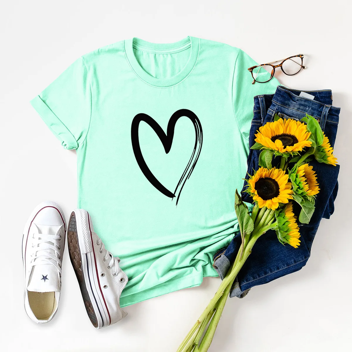 
Fashion LOVE heart shape printed casual t-shirt ladies tee tops graphic t shirts women Oversizes T shirts 
