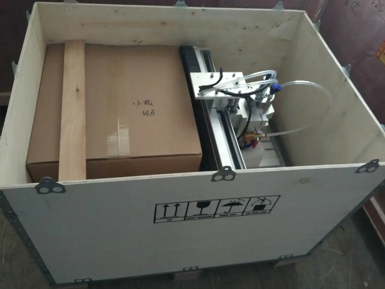 Mini Cooper Gold CNC Engraving Machine 6040 4 Axis Router For metals with Water chiller