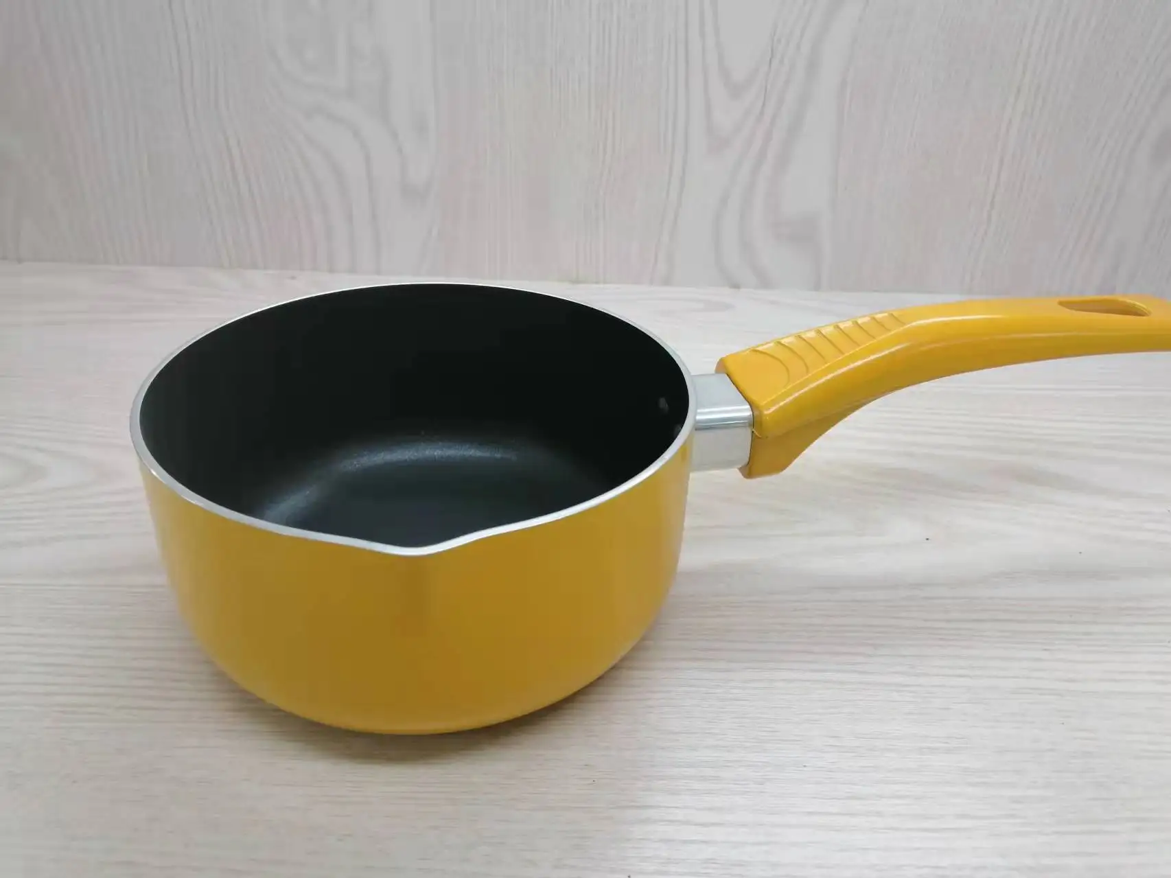 Kitchen Cookware Pot Pressed Aluminium Sauce Pan Non-stick Cookware