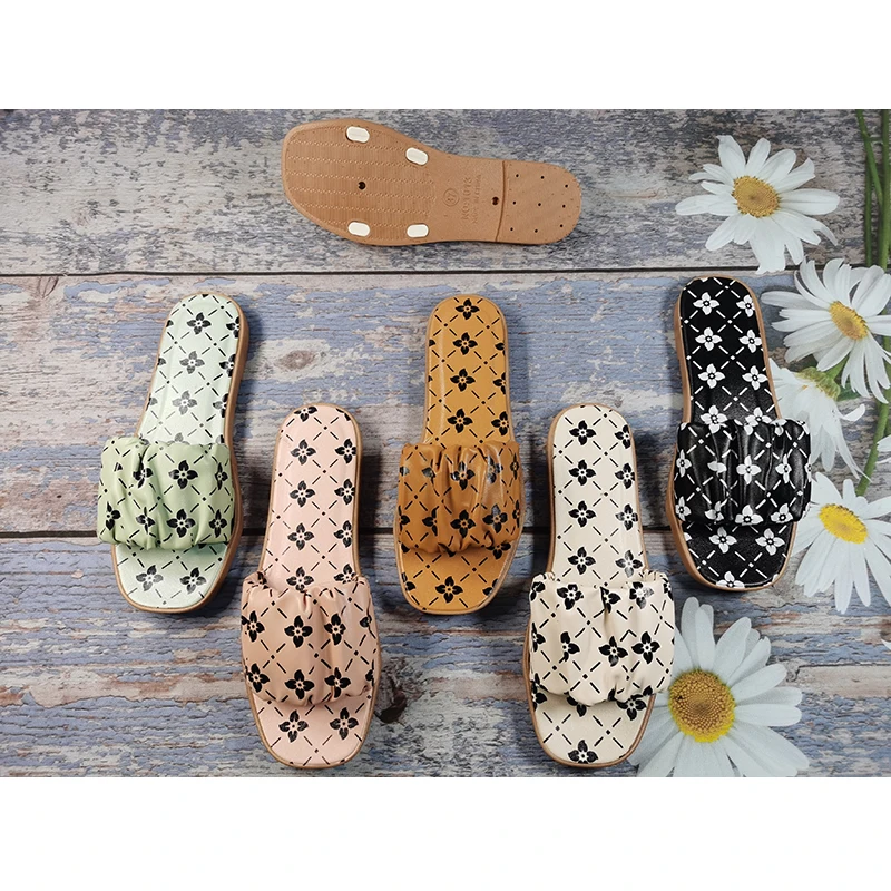 2022 nice design latest  ladies slide slipper cheap pvc stylish summer ladies shoes