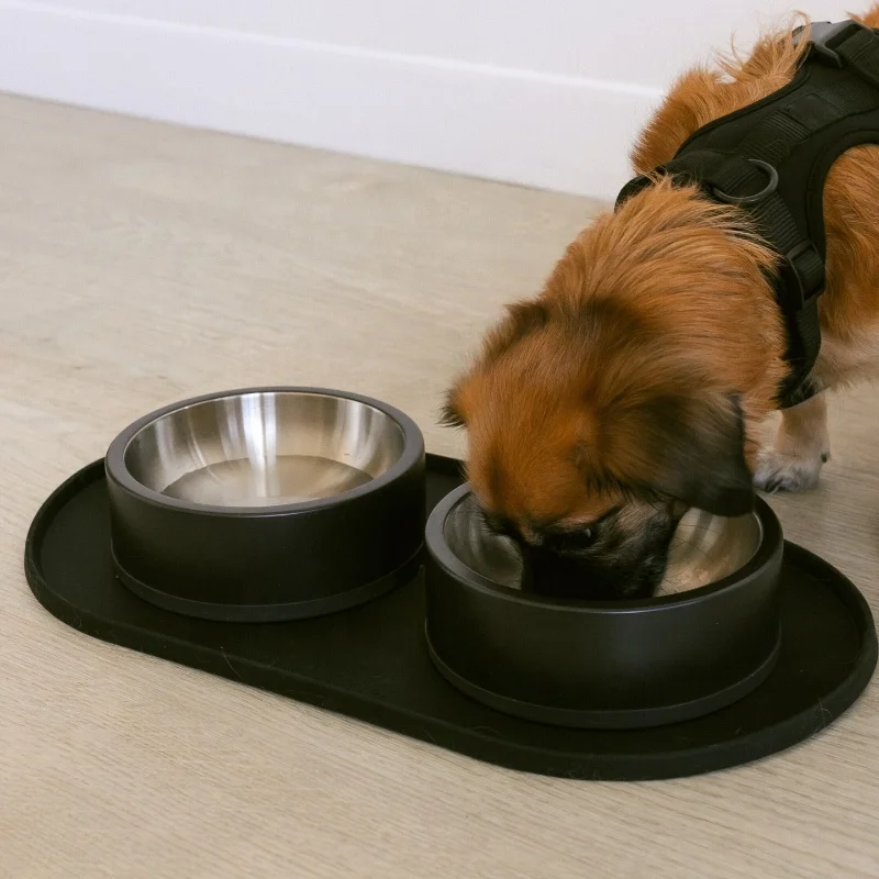Customized Non-Skid no spill water bowl stainless steel pet dog feeder bowl Kit with silicone mat
