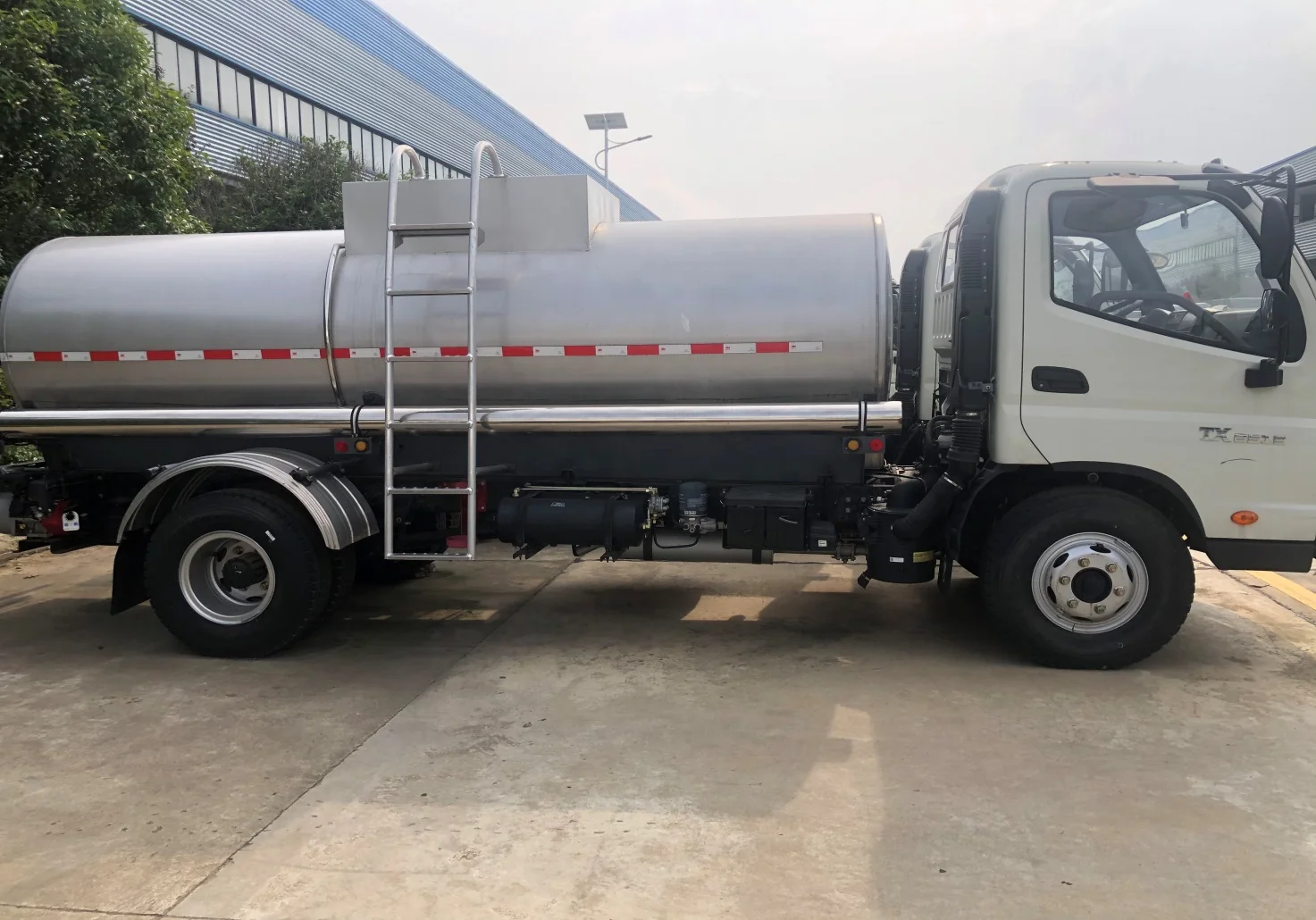 Limited Time Promotion Milk and Drinking Water Tank Truck Stainless Steel Tank 10000 litre Water Tank Truck IN STOCK for Sale