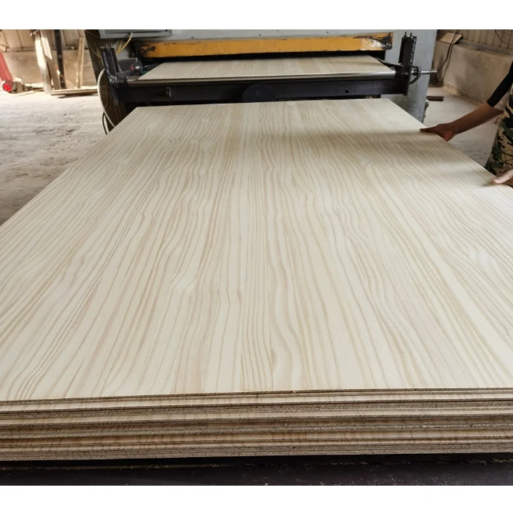 Wholesale pine wood sheets 18mm 15mm wood pine log price pine timber planks for sale