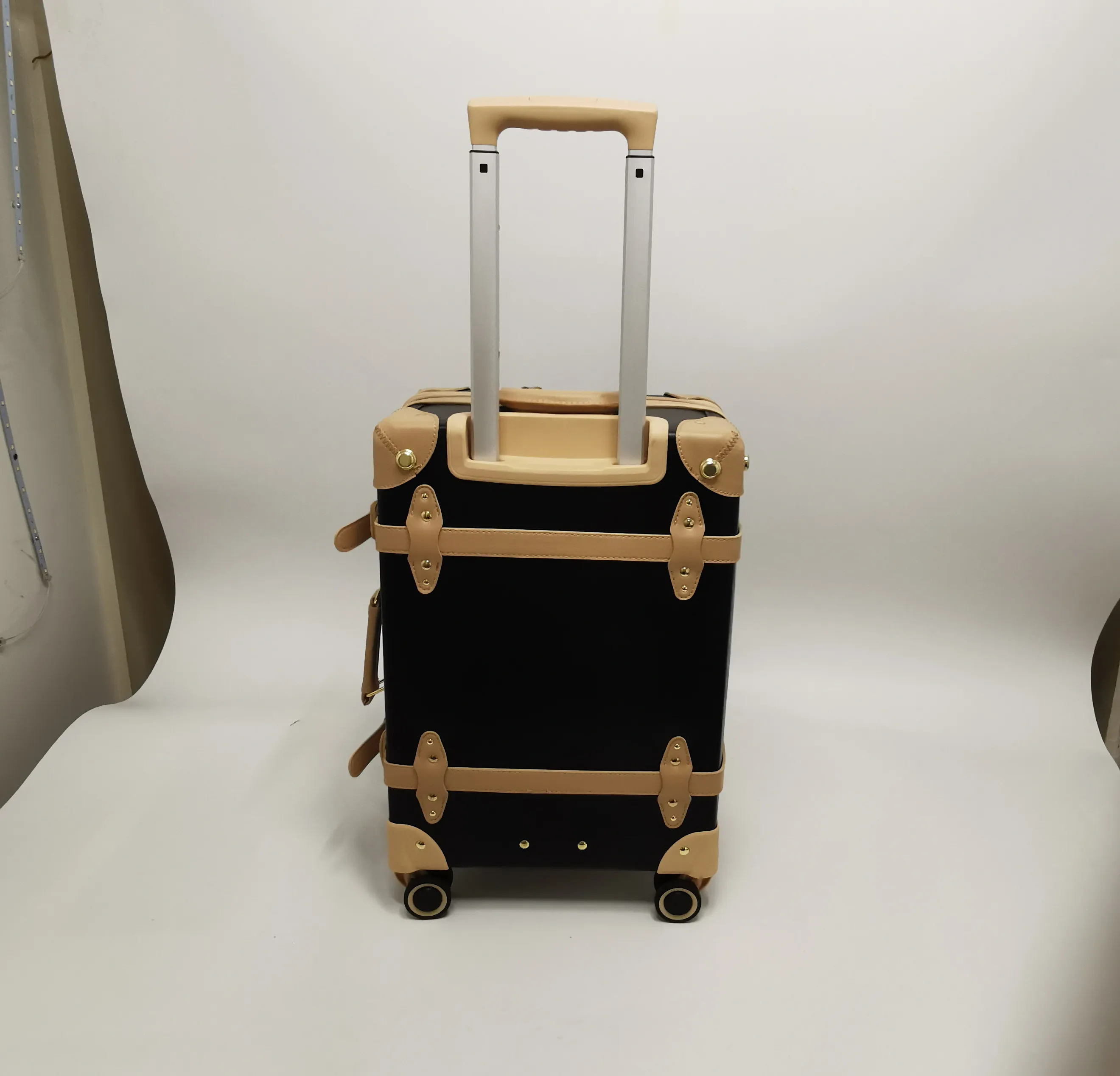 Factory new design  Classical Vintage  trolley Luggage with TSA lock