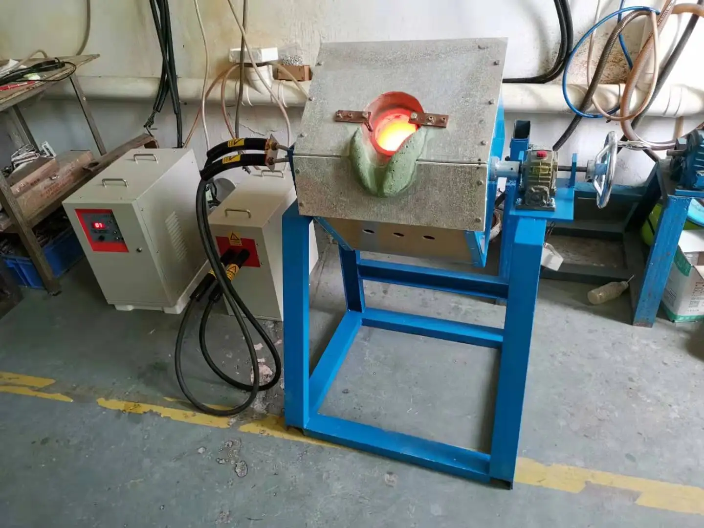 Gold melting furnace With crucible smelting of Brass, copper, silver, gold steel stainless steel Aluminum  furnace