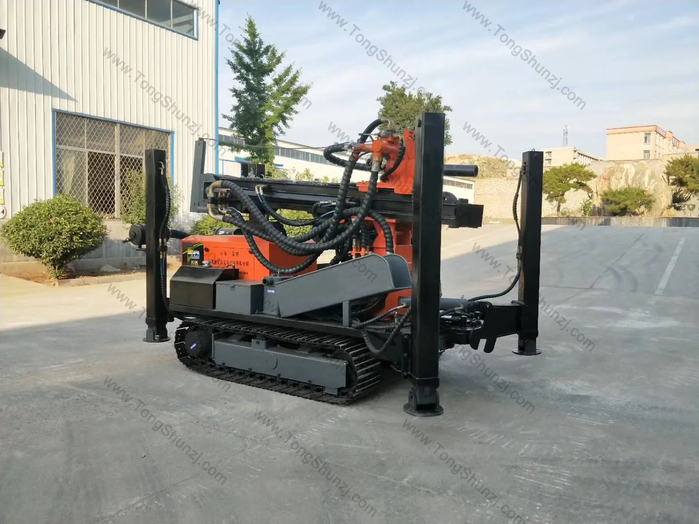 200M Mini Mobile Hydraulic Drifter Percussion Type Crawler Drill Rig Matching Equipment Shandong