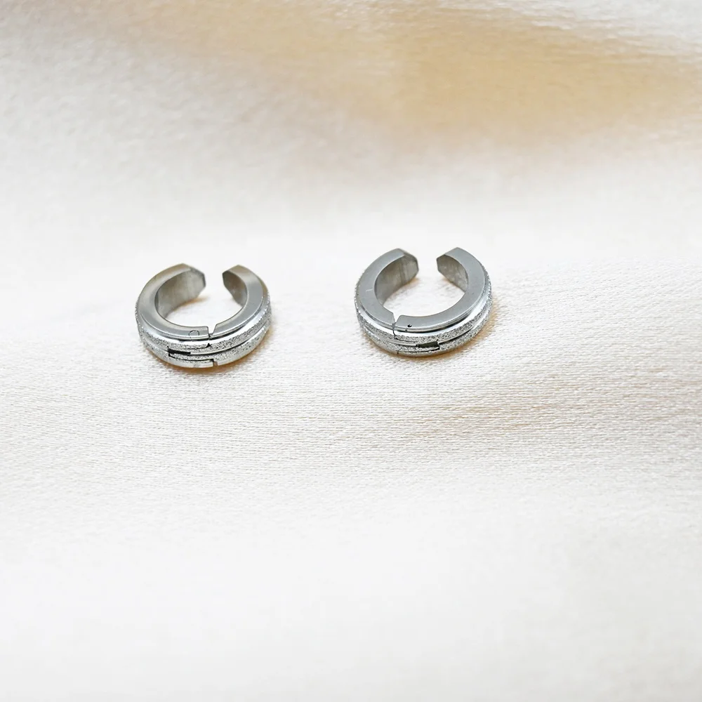 High Quality Silver Color Matte Earrings 316L Surgical Steel No Piercing Brushed Clip On Earring For Men