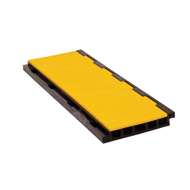 Durable Outdoor Rubber Cable Protector 5-Channel Yellow Jacket Stage Safety Cover for Speed Bumps
