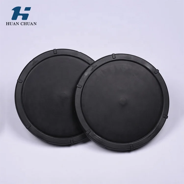 Membrane disc air diffuser aerator for wastewater treatment