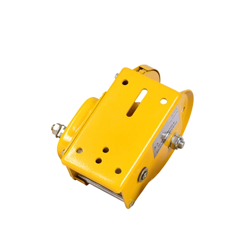 Portable 1800 lb small manual self-locking ratchet hand winch